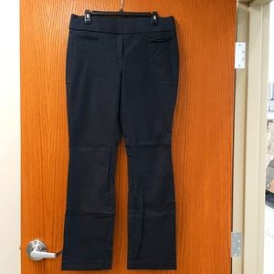 Very dark blue/black stretchy trousers